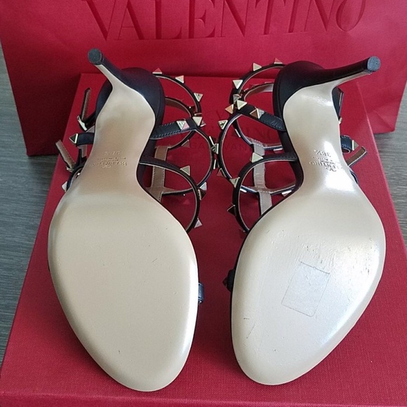 !!SOLD!! Valentino Rockstud High Heel Sandals 38.5 - Picture 5 of 7